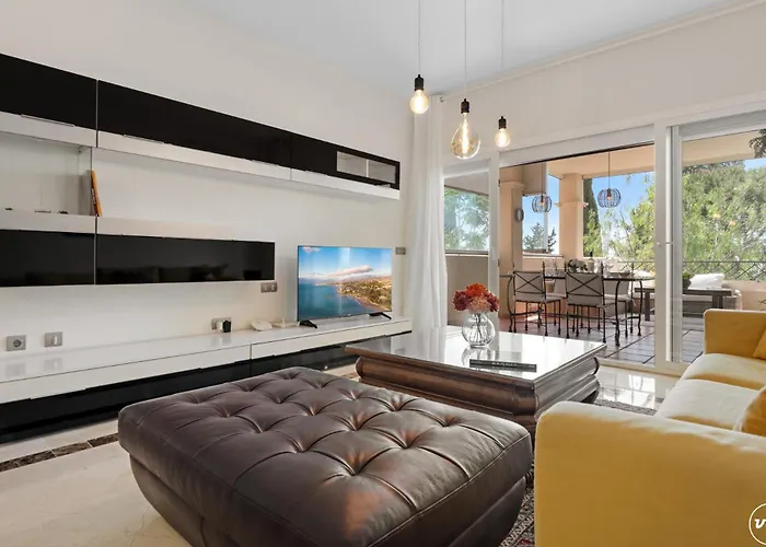 Vivi Homes - Toscana Luxury, Views, Pool & Terrace Apartman *