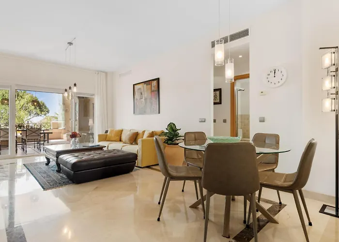 Vivi Homes - Toscana Luxury, Views, Pool & Terrace Apartman