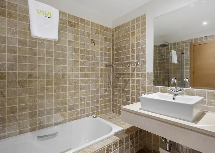 Vivi Homes - Toscana Luxury, Views, Pool & Terrace Estepona